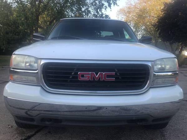 2001 GMC SIERRA 2500HD, 4WD 72,000 LOW MILES, RUST FREE BODY, LIKE NEW for sale in Vienna, WV – photo 2