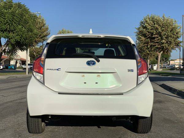 2016 Toyota Prius c Three LOW MILES! CLEAN TITLE for sale in Norco, CA – photo 9