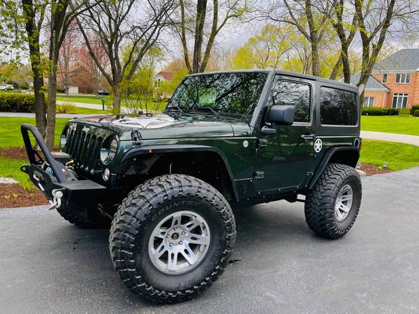 2011 Jeep Wrangler 4WD 2dr Sahara HardTop for sale in Libertyville, IL – photo 3