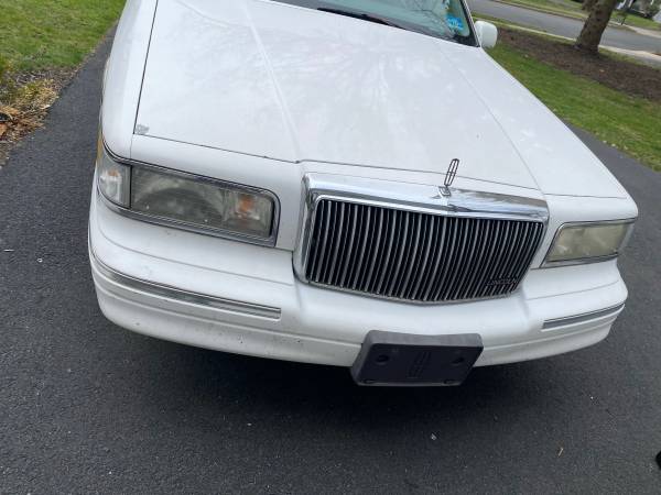1996 Executive Series Lincoln Town Car for sale in Fort Monmouth, NJ – photo 6