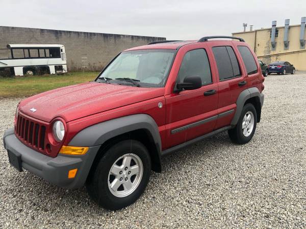 2005 Jeep Liberty Sport 4X4 Low Miles - cars & trucks - by owner -... for sale in North Canton, OH