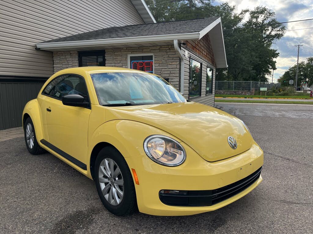 2015 Volkswagen Beetle 1.8T Classic for sale in Baraboo, WI – photo 2