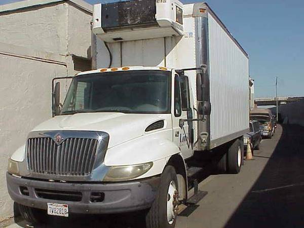 REFRIGERATOR Truck Intern'l 4300 for sale in Oakland, CA