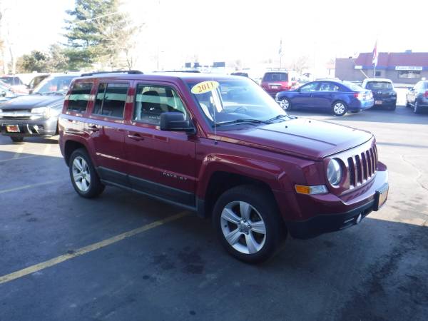 2011 JEEP PATRIOT 4X4 Latitude - - by dealer - vehicle for sale in Loves Park, IL – photo 5