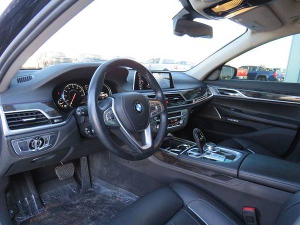 2017 BMW 7 Series 750i xDrive Sedan 4D V8, Twin Turbo, 4 4L for sale in Omaha, NE – photo 10