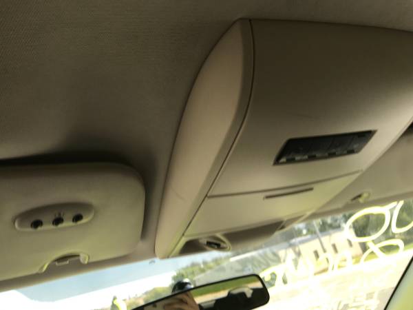 2008 Chrysler Town and Country Touring Dual DVD heated leather for sale in Jacksonville, IL – photo 5