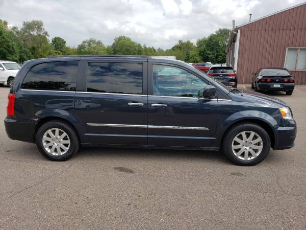 2014 Chrysler Town Country for sale in Kalamazoo, MI – photo 3