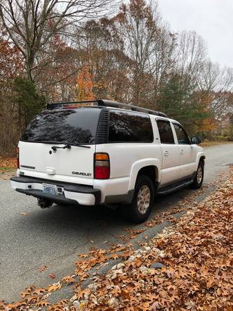 2005 Chevy Suburban 4x4 - cars & trucks - by owner - vehicle... for sale in West Kingston, RI – photo 4
