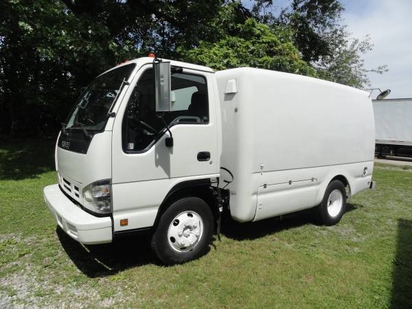 2007 ISUZU NPR 4 CYLENDER TURBO DIESEL CARGO VAN WITH ONLY 99K MILES for sale in Tallmadge, PA – photo 2