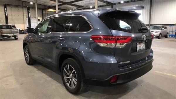 2019 Toyota Highlander XLE - - by dealer - vehicle for sale in Fresno, CA – photo 6
