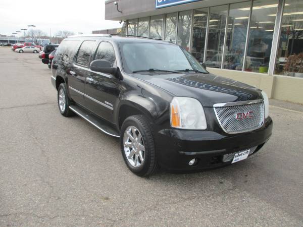 2011 GMC Yukon XL Denali AWD - - by dealer - vehicle for sale in Sioux City, IA – photo 7