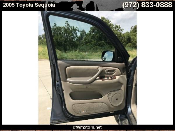 2005 Toyota Sequoia SR5 for sale in Lewisville, TX – photo 10