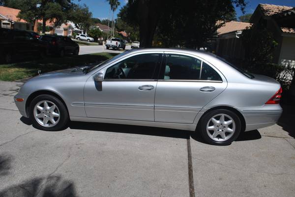 2002 Mercedes Benz C240 Low Miles Sunroof Excellent Condition for sale in Clearwater, FL – photo 4