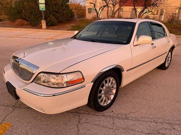 2006 LINCOLN TOWN CAR SIGNATURE LEATHER SUNROOF GOOD TIRES 641889 -... for sale in Skokie, IL – photo 4