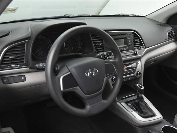2017 Hyundai Elantra SE Sedan 4D sedan Silver - FINANCE ONLINE for sale in Atlanta, GA – photo 2
