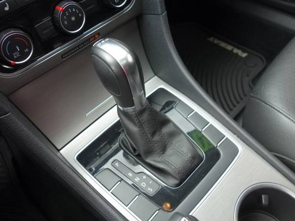 2014 VW Volkswagen Passat TDI SE sedan Urano Gray for sale in Clarkston , MI – photo 19