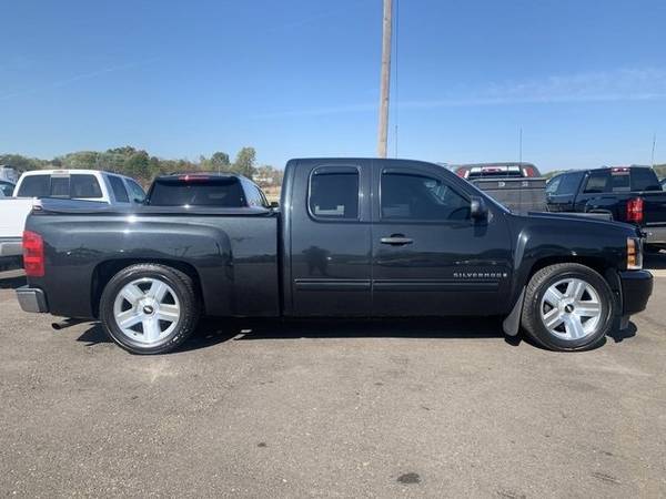 2009 Chevrolet Silverado 1500 LT 4x4 V8 Extended Cab We Finance for sale in Canton, OH – photo 5