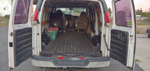 2000 GMC Savana 3500 5 7 Liter Cargo Van for sale in Vista, CA – photo 12