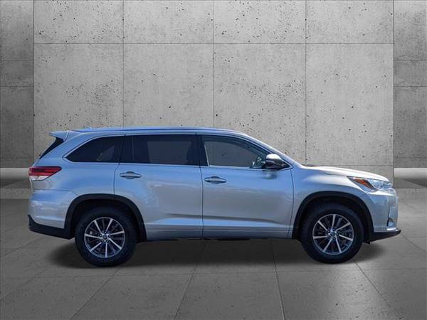 2018 Toyota Highlander XLE SKU: JS265514 SUV - - by for sale in Fort Myers, FL – photo 5