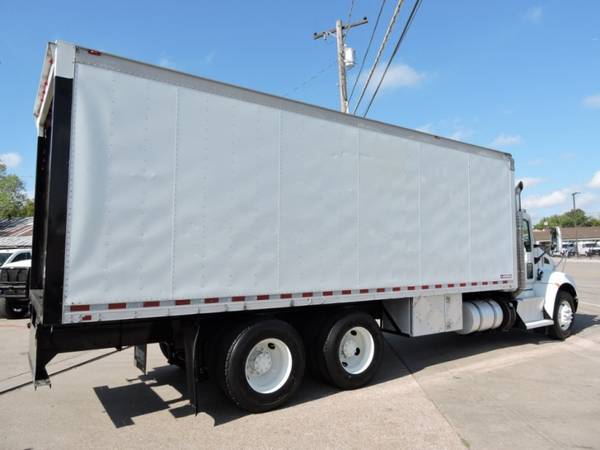 2011 KENWORTH T370 24 FOOT BOX TRUCK with for sale in Grand Prairie, TX – photo 16