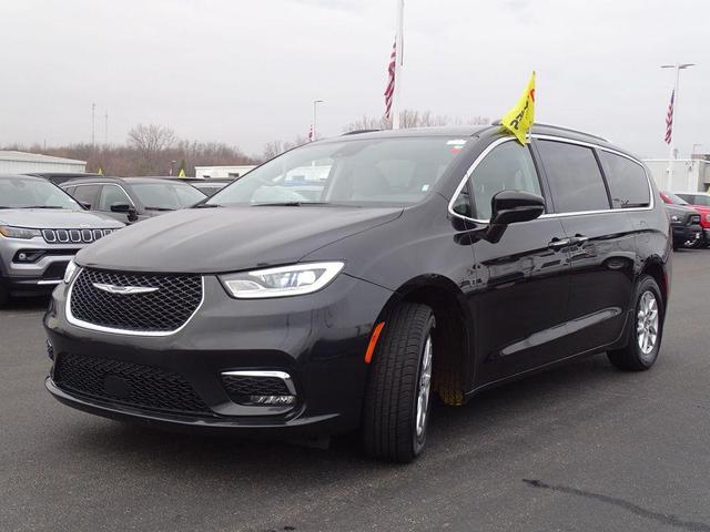 2021 Chrysler Pacifica Touring-L for sale in Sycamore, IL – photo 6