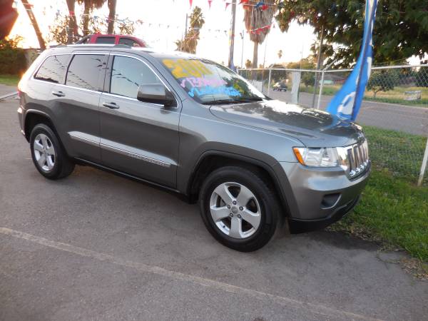 2011 JEEP GRAND CHEROKEE LAREDO LT ,LEATHER,SUNROOF,COOL A/C 3.6L -... for sale in Brownsville, TX – photo 2