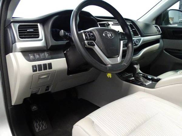 2018 Toyota Highlander Le for sale in Skokie, IL – photo 18