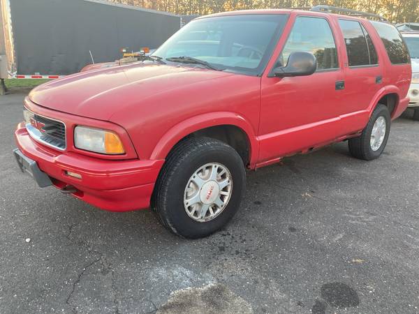 Gmc Jimmy 4x4 - cars & trucks - by owner - vehicle automotive sale for sale in Ellington, CT