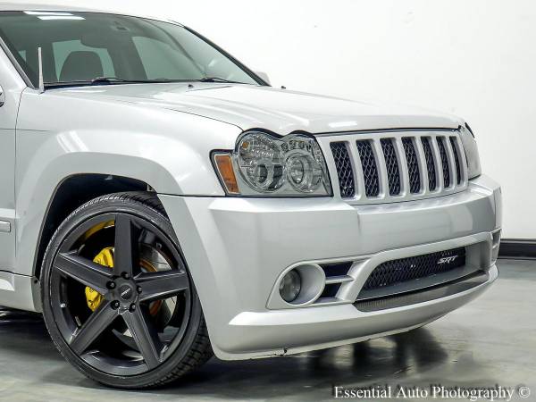 2006 Jeep Grand Cherokee SRT-8 - GET APPROVED - - by for sale in CRESTWOOD, IL – photo 2