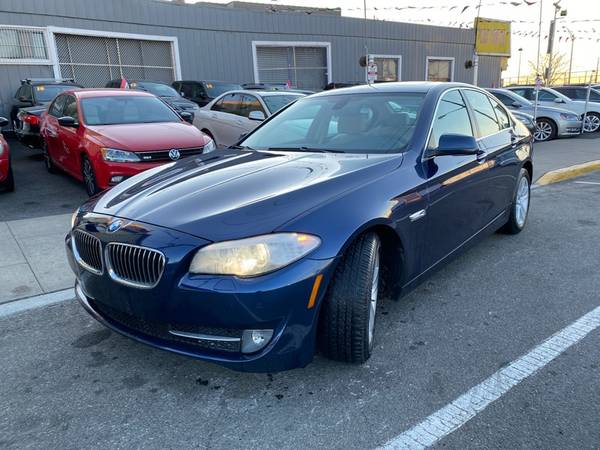 2013 BMW 5-Series 528i xDrive - - by dealer - vehicle for sale in Union City, NJ