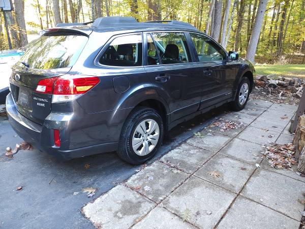 13 Subaru outback wagon 6 speed for sale in Somersworth , NH – photo 2