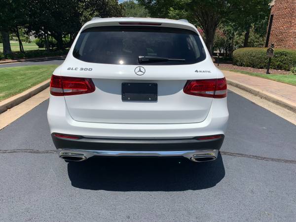 2016 MERCEDES BENZ GLC300 4MATIC - 2 OWNER/SUPER CLEAN/LOADED - cars for sale in Peachtree Corners, GA – photo 10