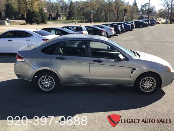 2008 FORD FOCUS SE - cars & trucks - by dealer - vehicle automotive... for sale in Jefferson, WI – photo 7