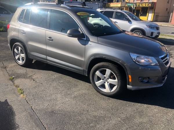 2010 Volkswagen Tiguan Wolfsburg Edition 4Motion AWD 4dr SUV 6A for sale in Kingston, NY – photo 6
