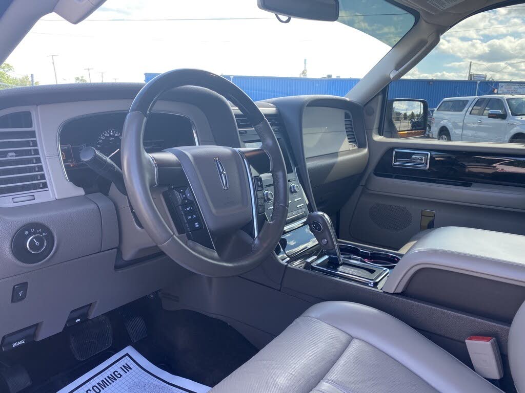 2017 Lincoln Navigator Select 4WD for sale in Port Huron, MI – photo 10