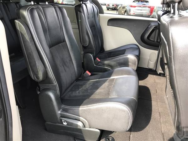 2018 Dodge Grand Caravan SXT mini-van Billet Clearcoat for sale in Palatine, IL – photo 23