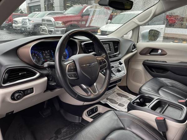 2017 Chrysler Pacifica Touring-L - To Text About for sale in Olympia, WA – photo 18