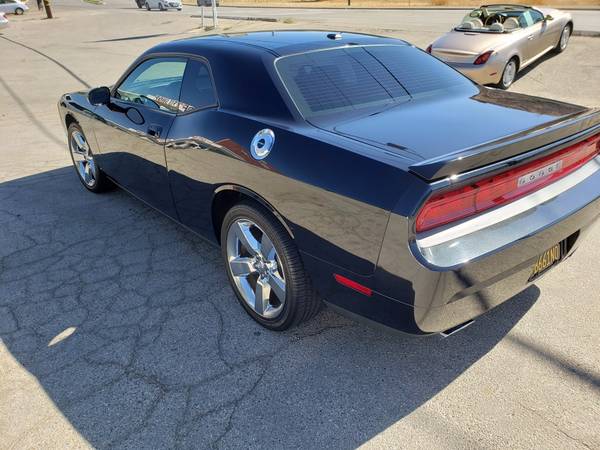 2010 Dodge Challenger 6- speed R/T For Sale for sale in Simi Valley, CA – photo 8