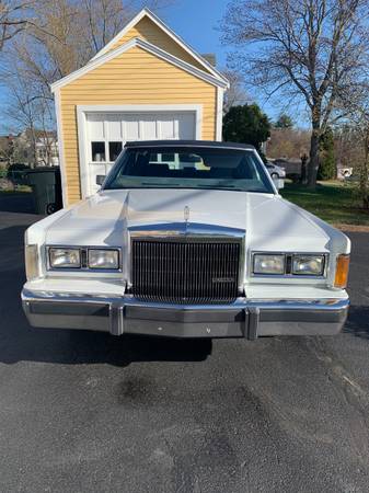 1989 Lincoln town car for sale in Newburyport, MA – photo 5