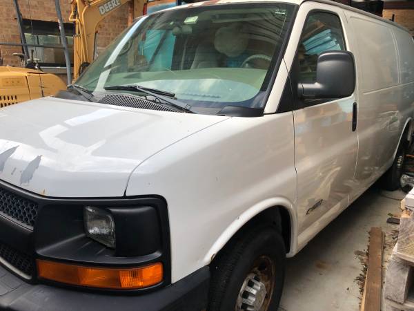 Chevy Express 2500 Van for sale in Niles, IL – photo 3