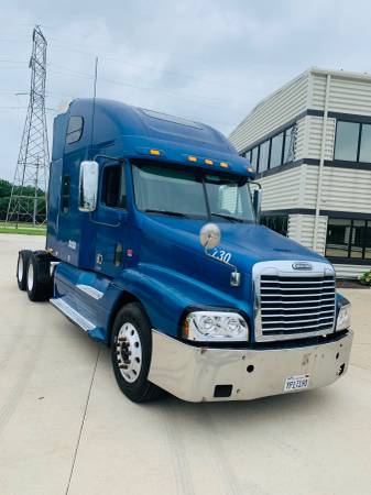 2010 Freightliner Century for sale in Bolingbrook, IL