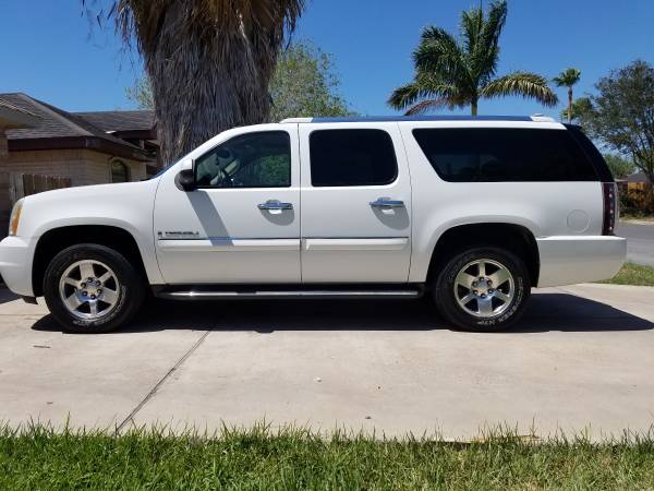 2007 YUKON DENALI XL - cars & trucks - by owner - vehicle automotive... for sale in Brownsville, TX – photo 3