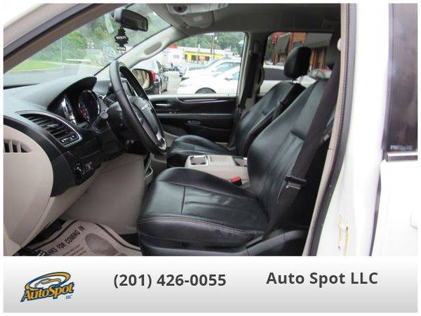 2012 Chrysler Town Country Touring Minivan 4D EZ-FINANCING! for sale in Garfield, NJ – photo 6