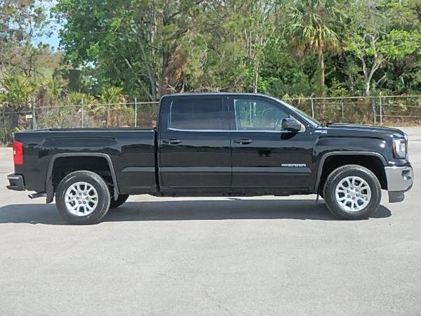 2017 GMC 1500 SLE Z71 Crew Cab 4X4 - LOW MILES / CLEAN CARFAX for sale in Sanford, GA – photo 3