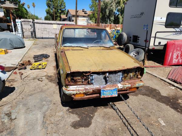 1975 & 1976 parts toyota Hilux Pick up 4 cylinder 5 speed 20r or for sale in Bakersfield, CA – photo 2