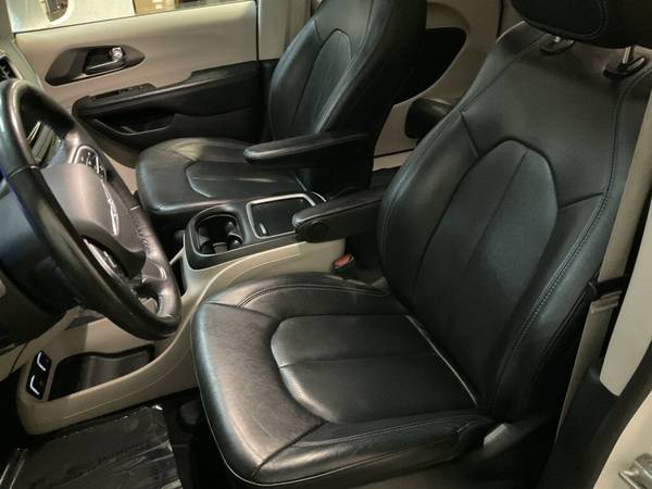 2021 Chrysler Pacifica Touring L - - by dealer for sale in Mount Vernon, WA – photo 22