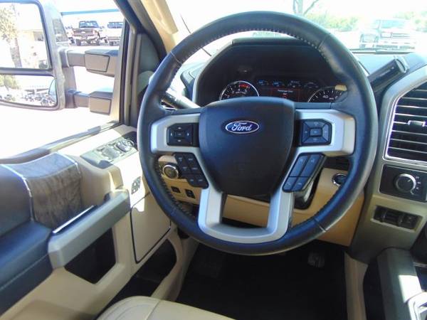 2017 Ford Super Duty F-350 CREW CAB 4X4 DRW Lariat (Mileage: 48,547) for sale in Devine, TX – photo 17