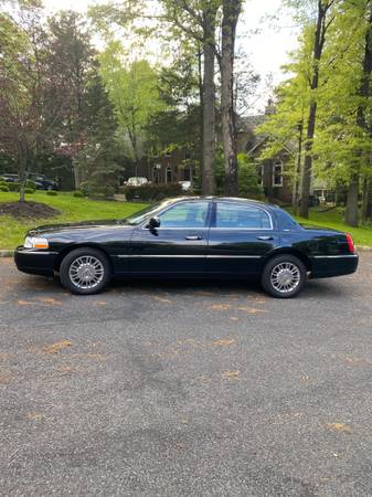 Lincoln Town Car for sale in Other, NJ – photo 6