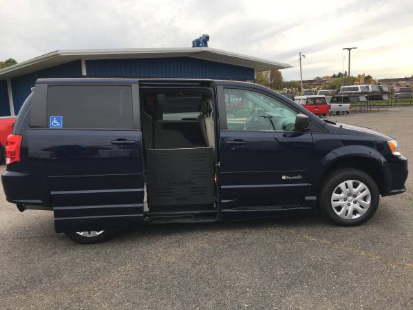 2015 Dodge Caravan Wheelchair Accessible Handicap Ramp Van for sale in East Windsor, CT – photo 2