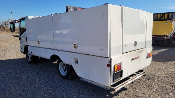 2012 Isuzu NPR Enclosed Flatbed Lawn Chemical Sprayer Truck Enclosed for sale in Oklahoma City, OK – photo 8